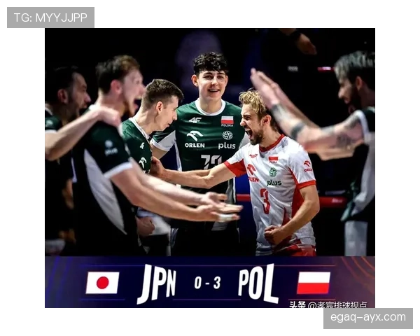 波兰球迷白红军团再创佳绩，热情助威国家队成功晋级