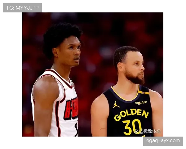 阿门·汤普森突破创造机会效率提升明显助勇士拉开比分