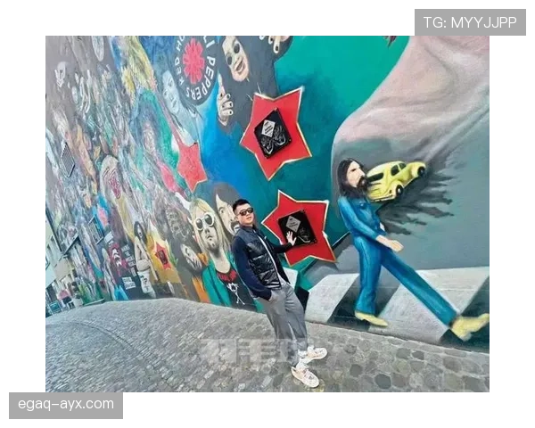 郑思维训练完直接拎着爱马仕去接娃？